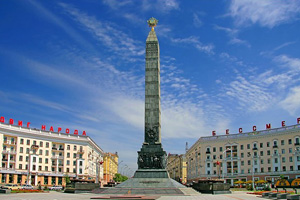 Обелиск Победы на площади Победы в Минске